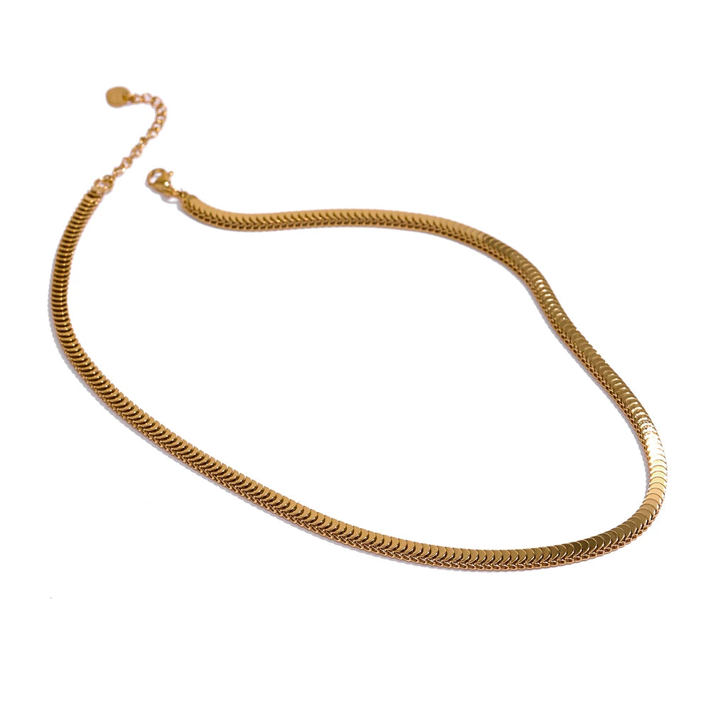 Golden Dragon Scale Necklace, hypoallergenic stainless steel, 18k gold-plated, capturing the essence of dragon scales in a unique design for distinctive and sustainable style.