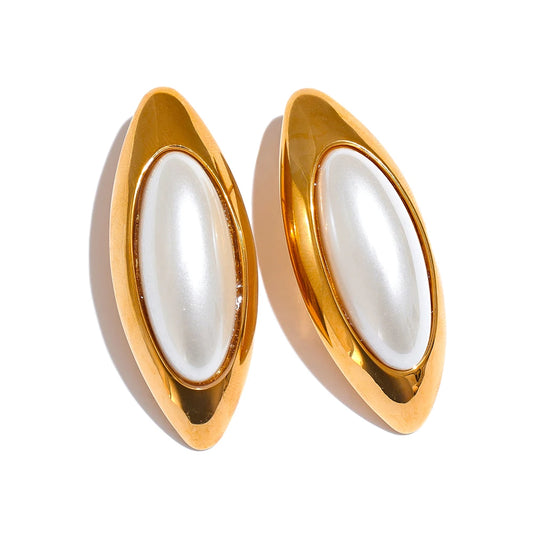 Discover elegance with our "Oval Simulated Pearl" earrings. Crafted from hypoallergenic stainless steel and plated with durable 18k gold, they feature simulated pearls in oval settings, adding a touch of sophistication to any look.