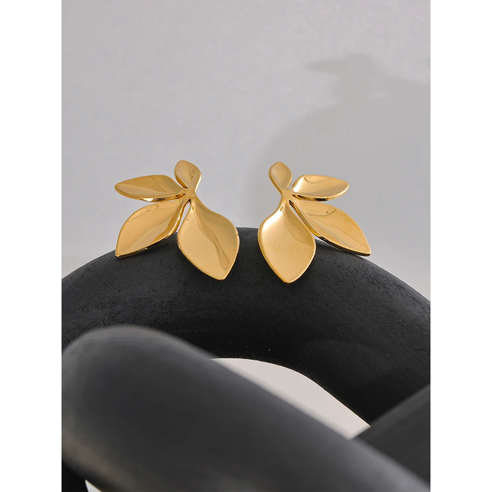 Exquisite Leaf Stud Earrings