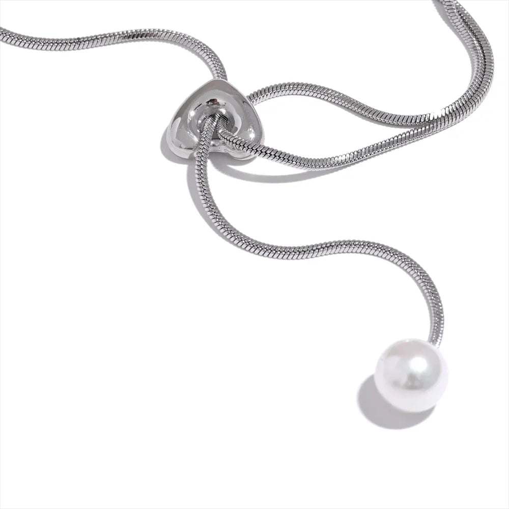 Heart Pendant Necklace with Pendulum Pearl