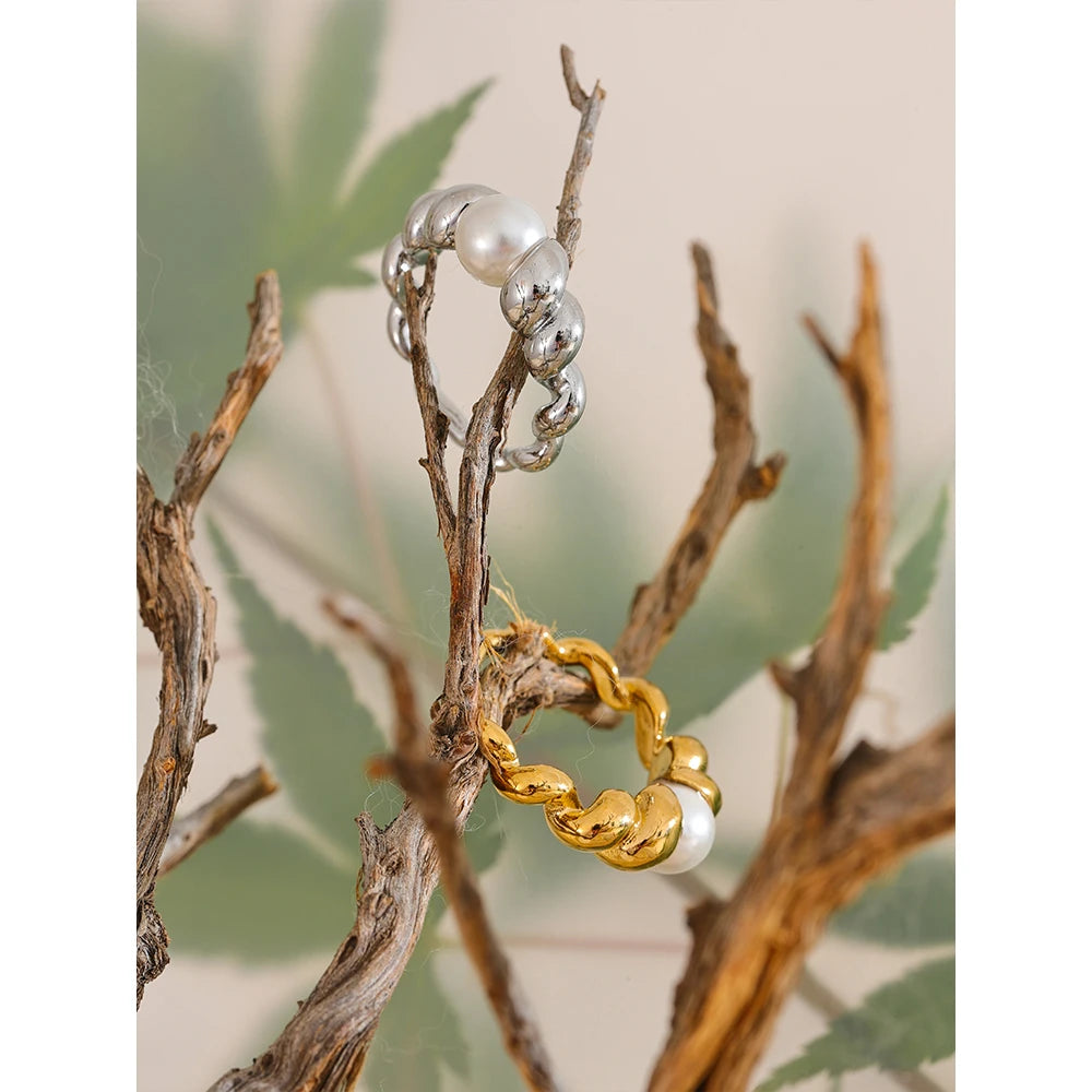 Elegant Pearl Twisted Ring