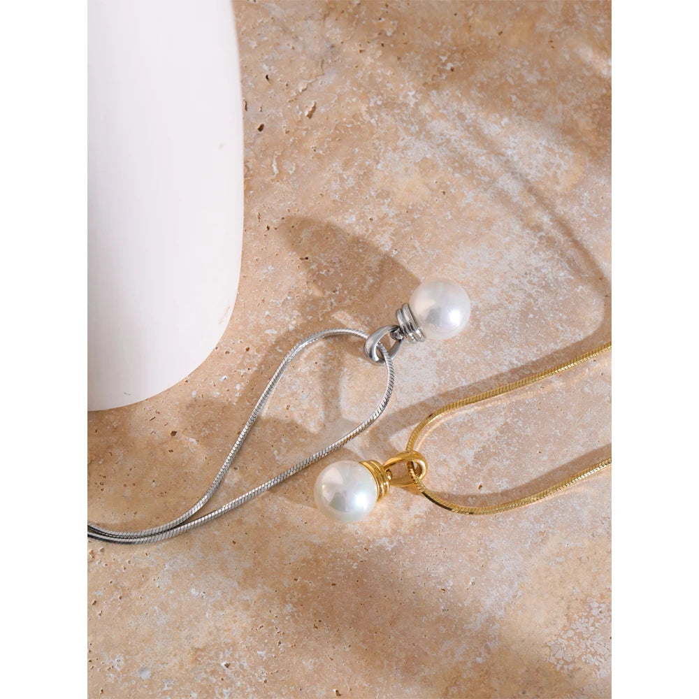 Timeless Elegance Pearl Pendant Necklace