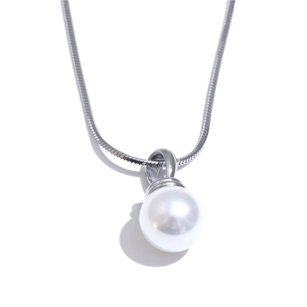 Timeless Elegance Pearl Pendant Necklace