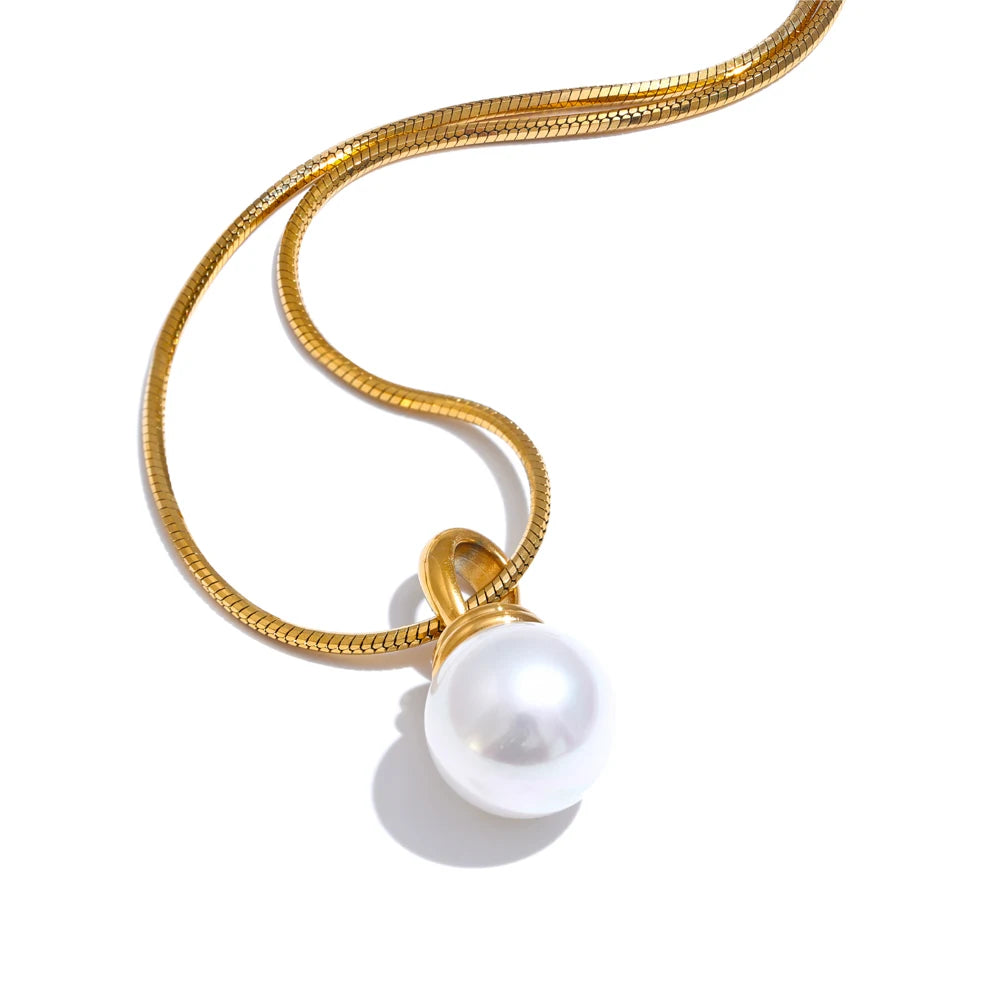 Timeless Elegance Pearl Pendant Necklace