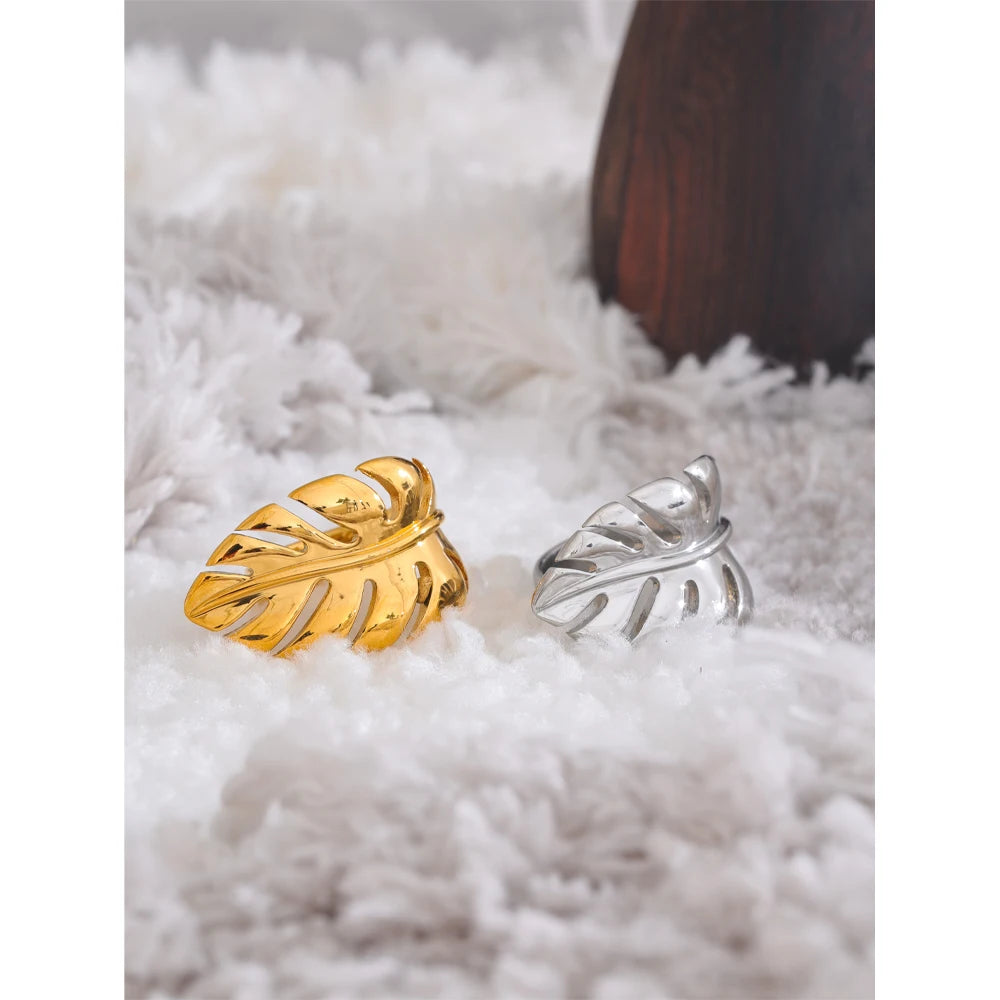 Elegant Leaf Open Ring